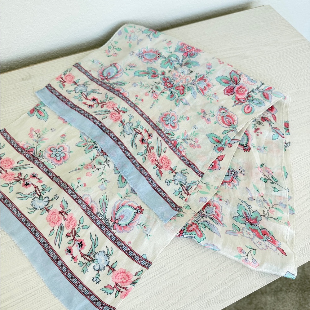 Vintage DESIGNER PURE SILK SCARF Women’s 100% Silk Multicolors Floral - Picture 2 of 4